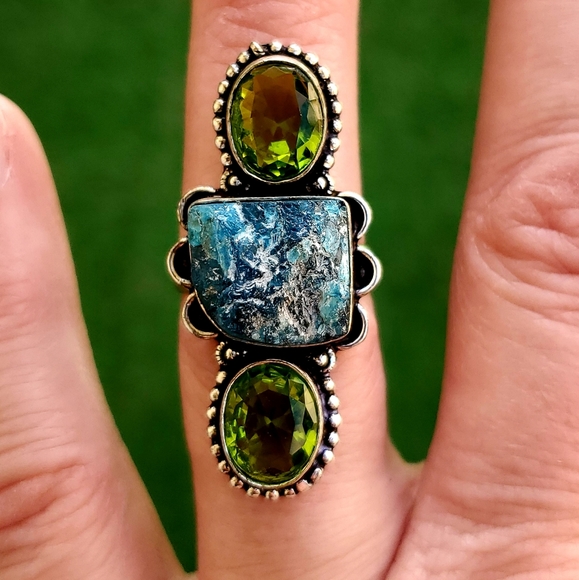New Rough Blue Kyanite & Peridot 925 Silver Ring. - Picture 7 of 8